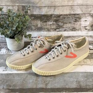 Tretorn Sneakers Sz 9 NWOT